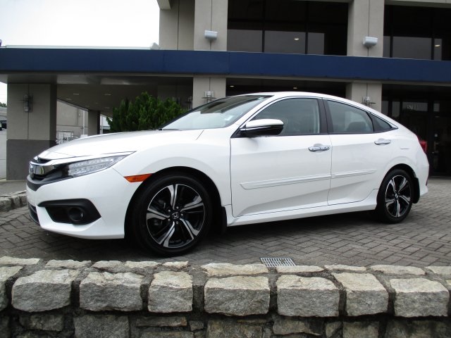 Pre Owned 2017 Honda Civic Touring 4d Sedan In Chamblee Ac31710a